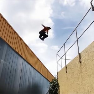 播放量过亿的精彩Parkour视频-2012年