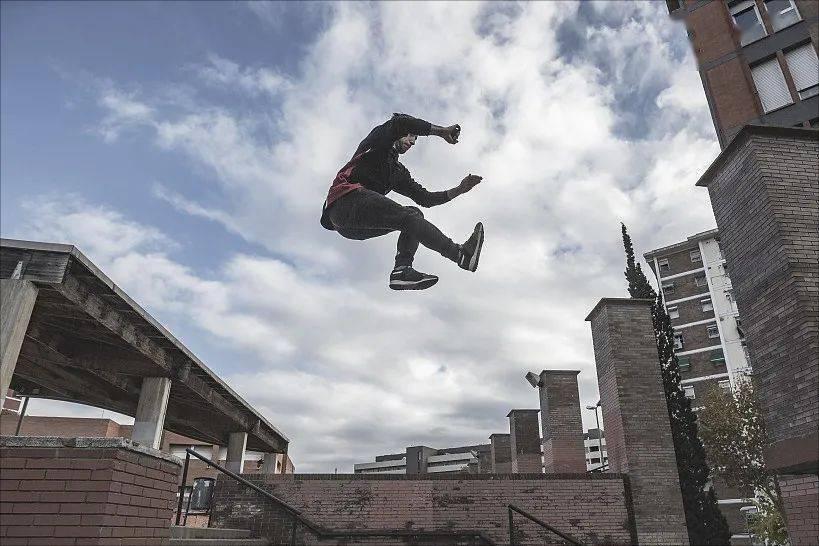 【Parkour教程】猫挂-TheArmJump-跑酷中文网