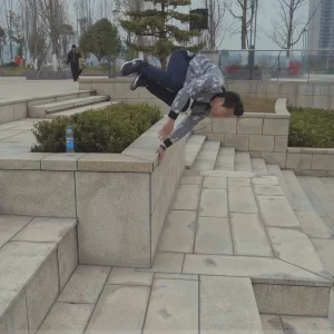 【Parkour教程】转台-ThePalmSpin