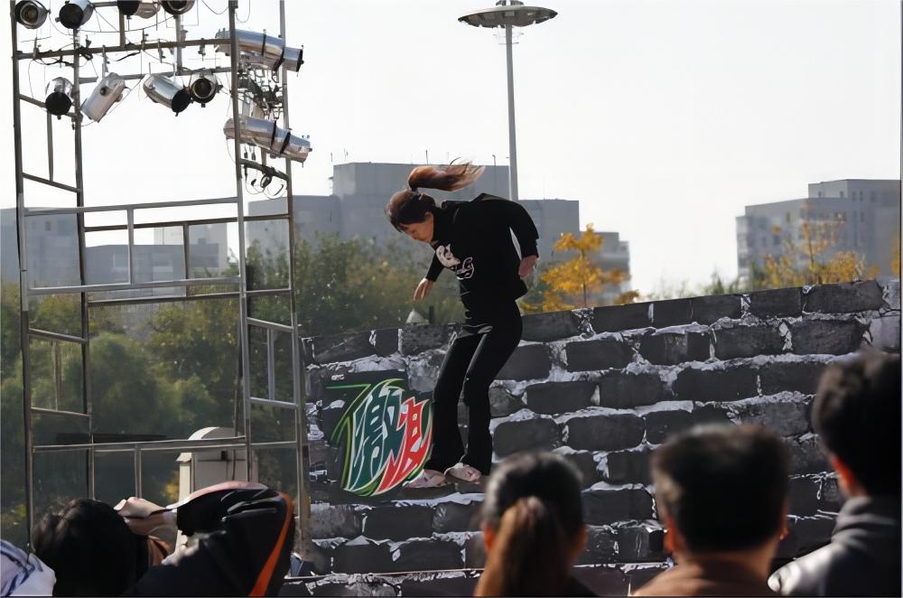 2009年首届全国跑酷大赛落幕 尽展风采备受追捧【组图】-跑酷中文网