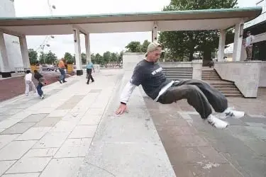 《流年与沉淀》创刊：2006年至2008年，那个像泉水一样甘甜青涩的跑酷年代！-跑酷中文网