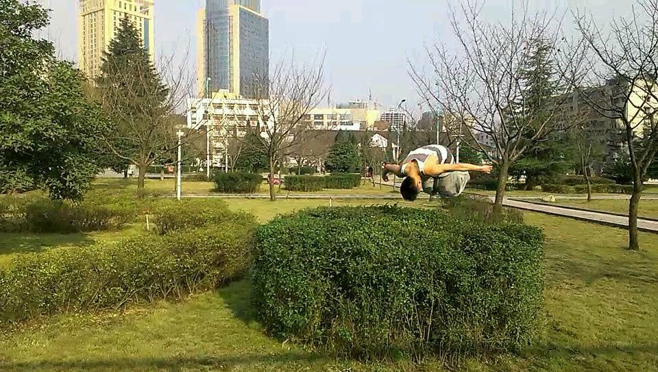 遵义自由跑酷团队-跑酷中文网